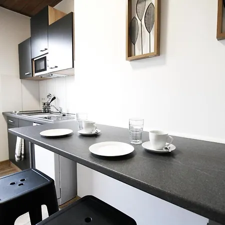 Sh Team 4 Für Max 19 Personen L Monteure L Messe L Business *