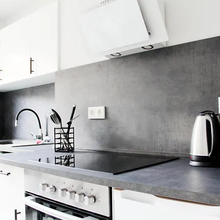 Apartment Sh Team 4 Fuer Max 19 Personen L Monteure L Messe L Business