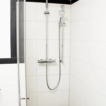 Apartment Sh Team 4 Fuer Max 19 Personen L Monteure L Messe L Business