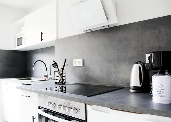 Apartment Sh Team 4 Fuer Max 19 Personen L Monteure L Messe L Business